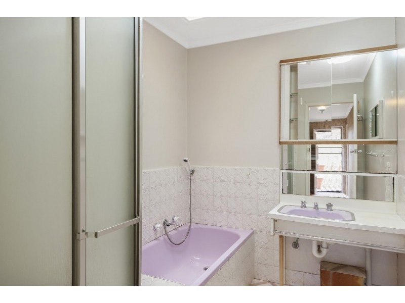 23 Koolkuna Ave, Doncaster VIC 3108