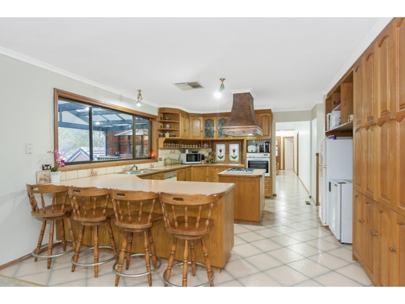 29 Stonnington Drive, Watsonia North VIC 3087