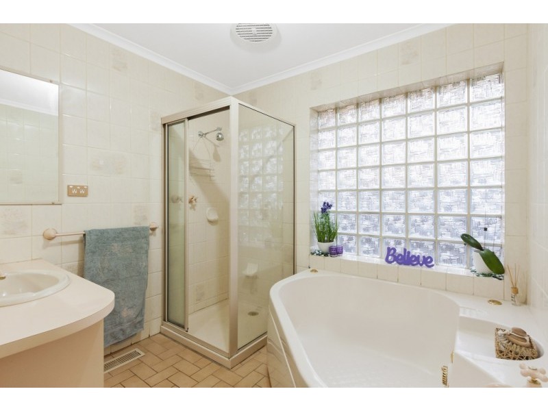 29 Stonnington Drive, Watsonia North VIC 3087