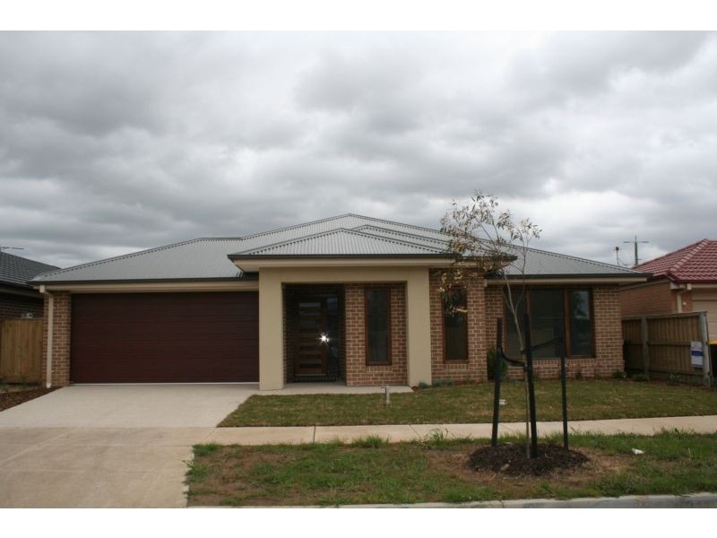 4 Lexington Ave, Doreen VIC 3754