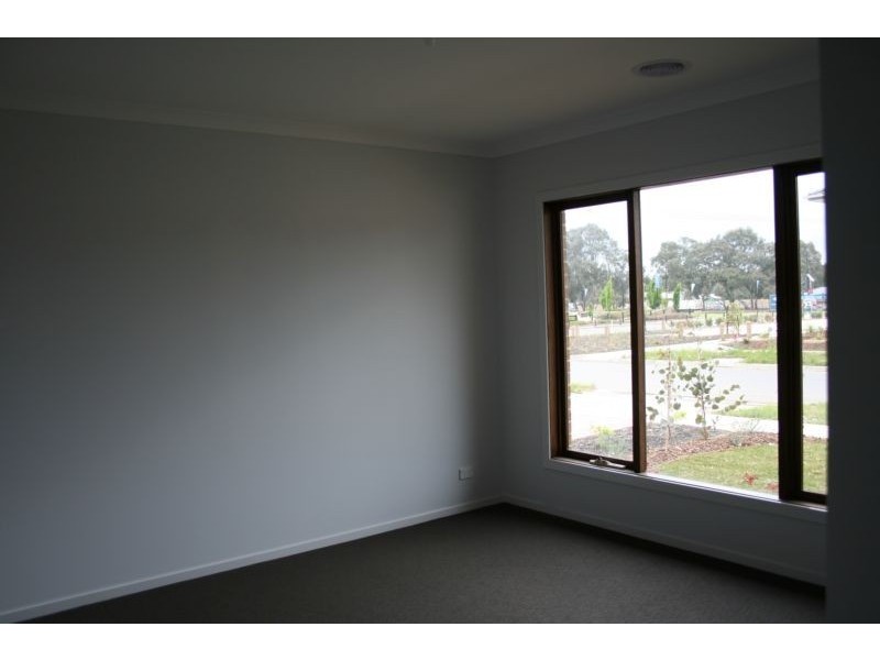 4 Lexington Ave, Doreen VIC 3754