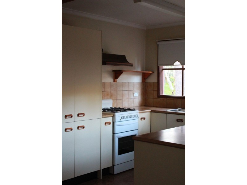 2/123 Rattray Road, Montmorency VIC 3094