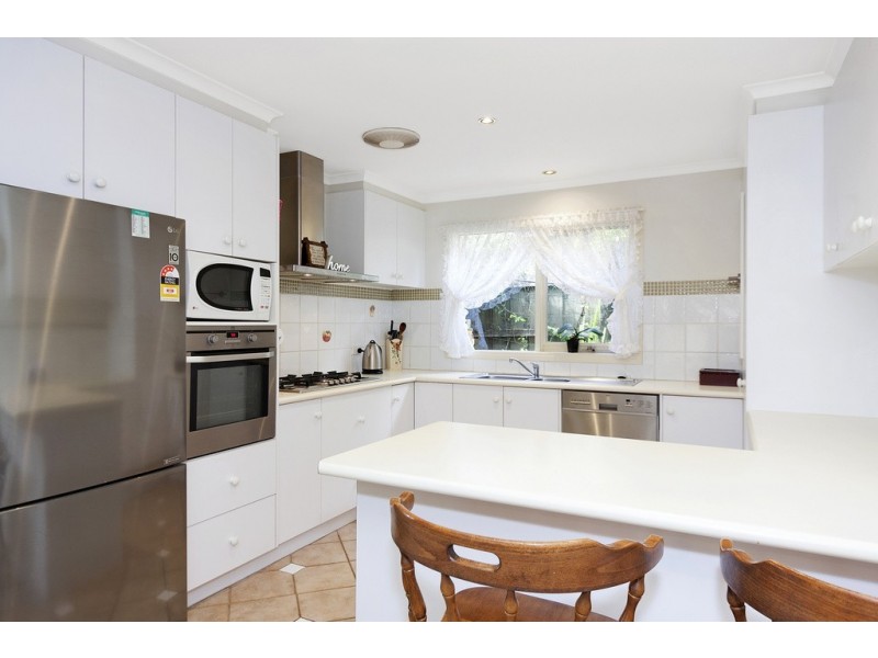 15 St James Court, Watsonia VIC 3087