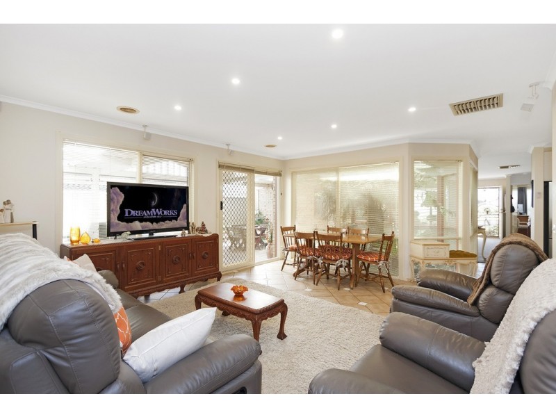 15 St James Court, Watsonia VIC 3087