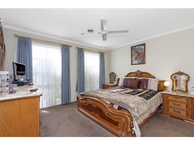 15 St James Court, Watsonia VIC 3087