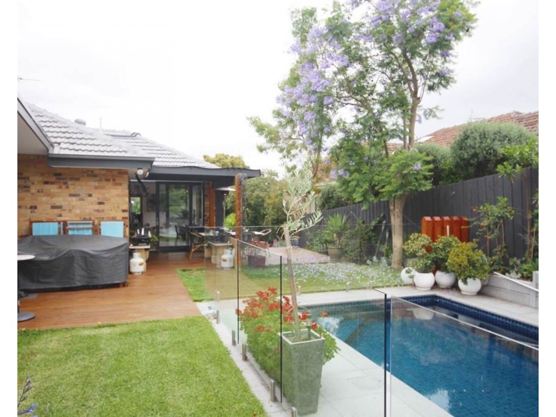 13 Cleve Grove, Heidelberg VIC 3084