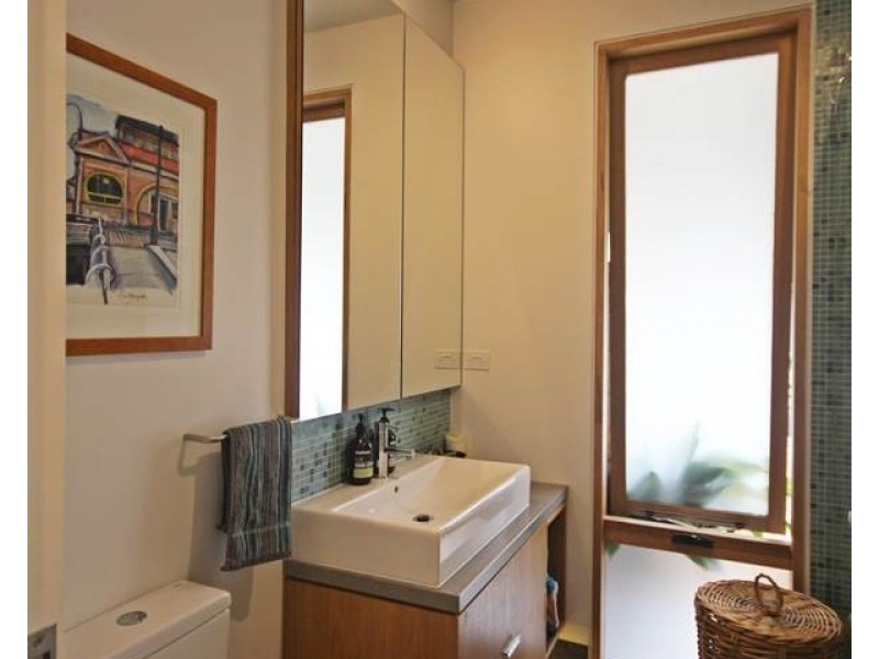 13 Cleve Grove, Heidelberg VIC 3084