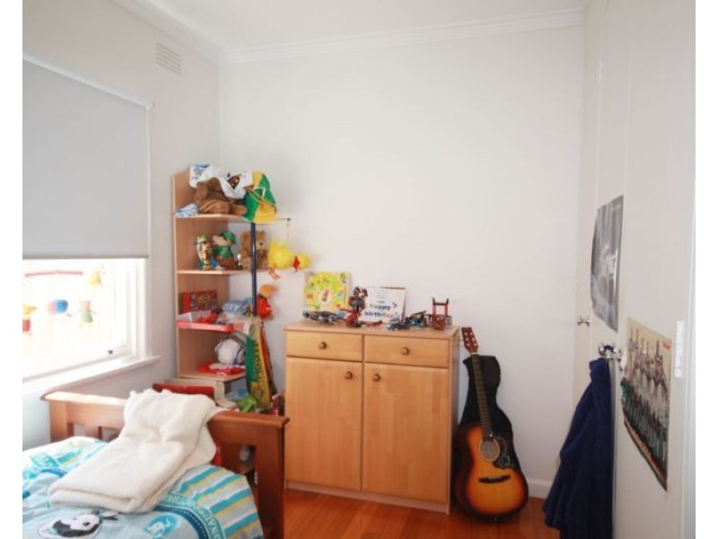 15 Curtis Avenue, Watsonia VIC 3087