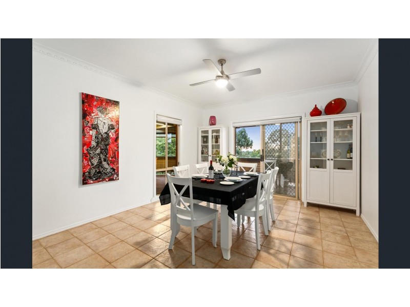 2/18 Wattle Ave, Montmorency VIC 3094