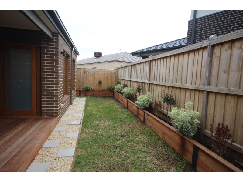 24 Ducal Pkwy, Mernda VIC 3754