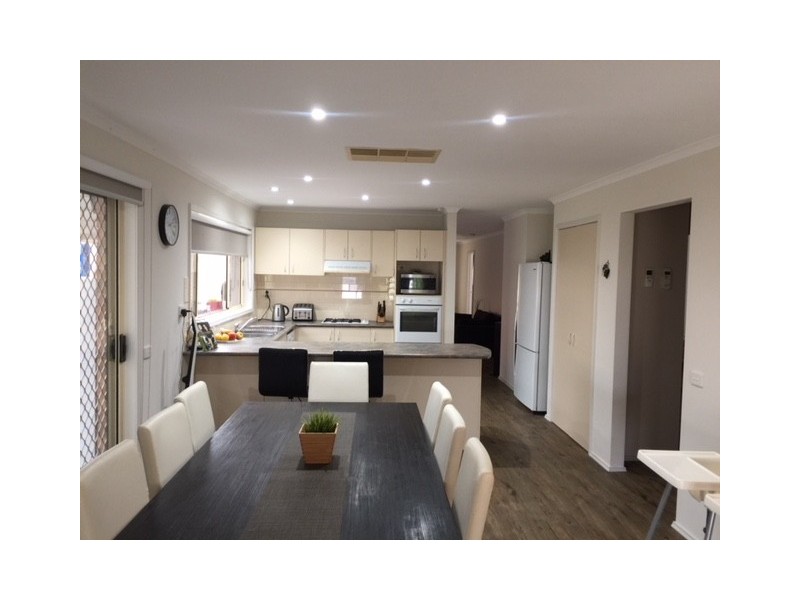 34 Old Plenty Road, South Morang VIC 3752