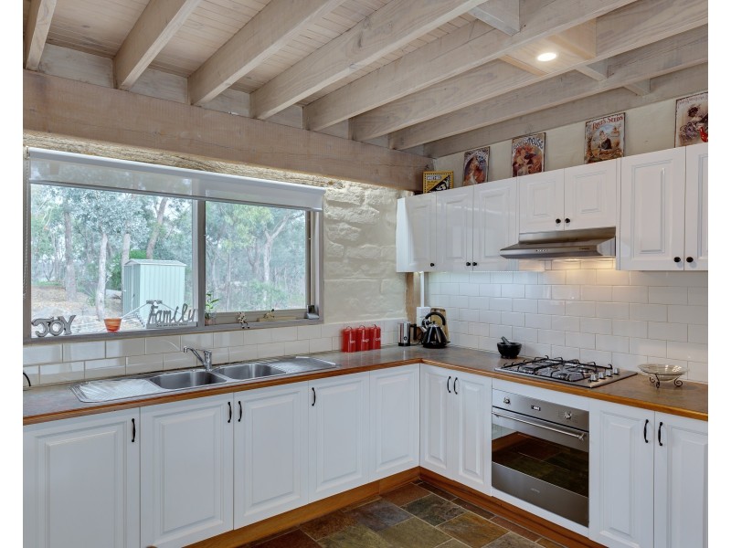 30 Mannish Road, Wattle Glen VIC 3096