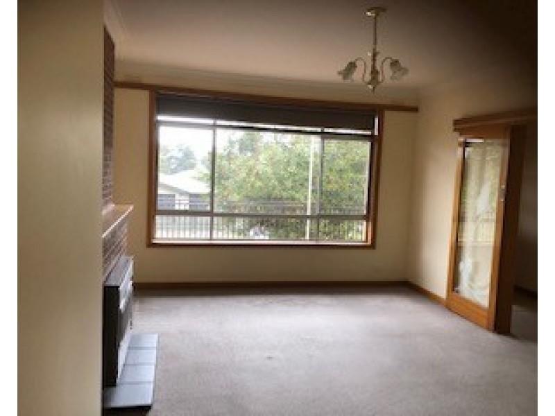 26 Cooinda Cres, Watsonia VIC 3087