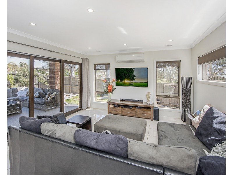 1 Ewan Ross Court, Doreen VIC 3754