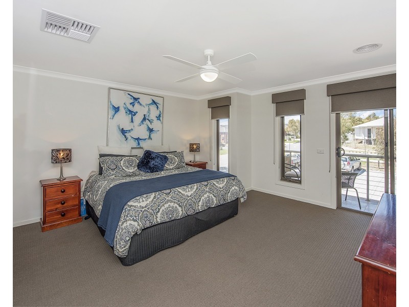 1 Ewan Ross Court, Doreen VIC 3754