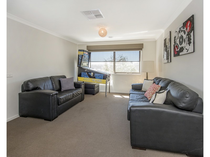 1 Ewan Ross Court, Doreen VIC 3754