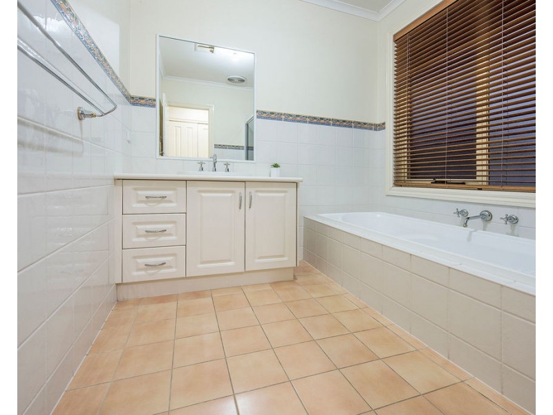 31 Daviesia Drive, Plenty VIC 3090
