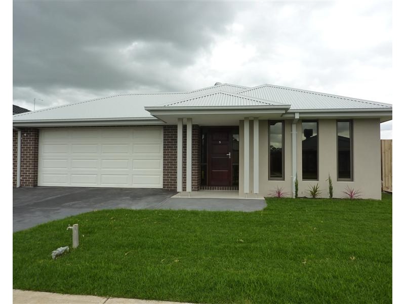 5 Breakwater Drive, Doreen VIC 3754