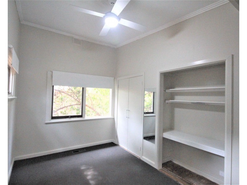 1 De Blonay Cres, Greensborough VIC 3088