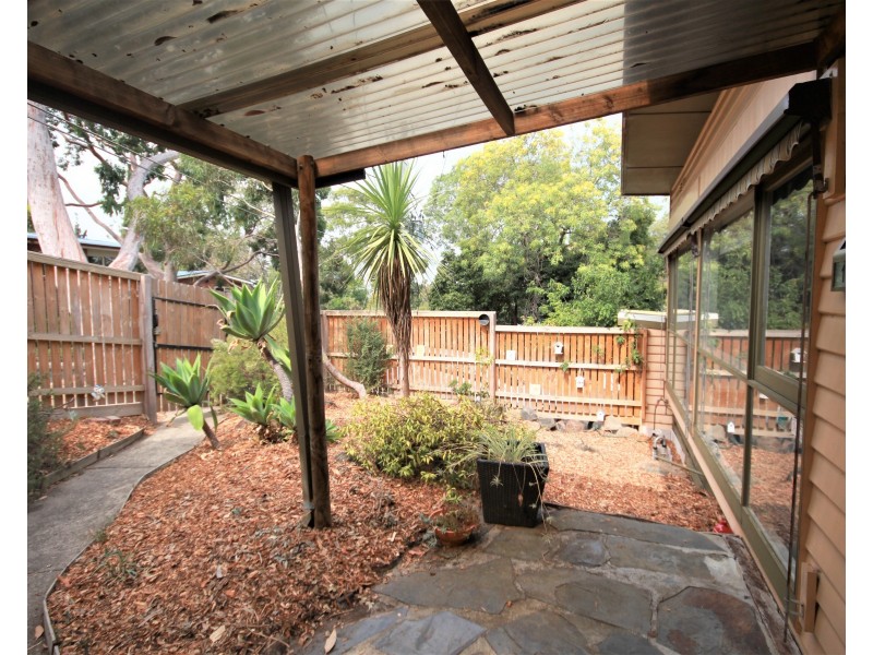 1 De Blonay Cres, Greensborough VIC 3088