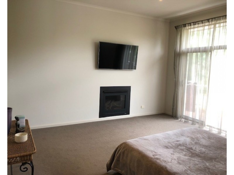 23 LUSCOMBE DRIVE, Diamond Creek VIC 3089