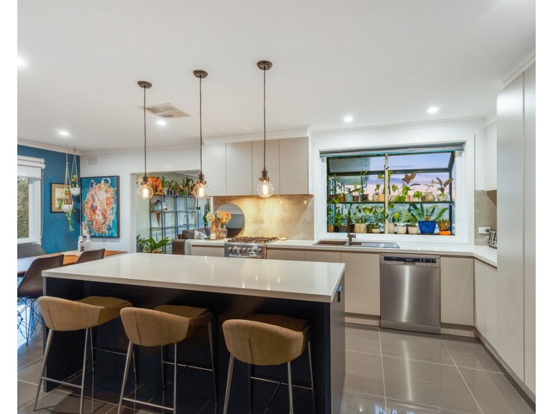 11 Fairview Crescent, Diamond Creek VIC 3089