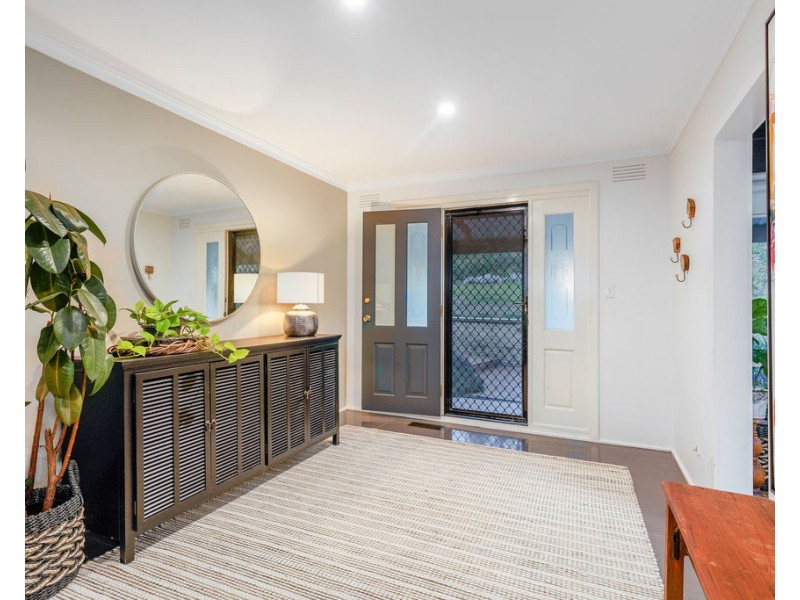 11 Fairview Crescent, Diamond Creek VIC 3089