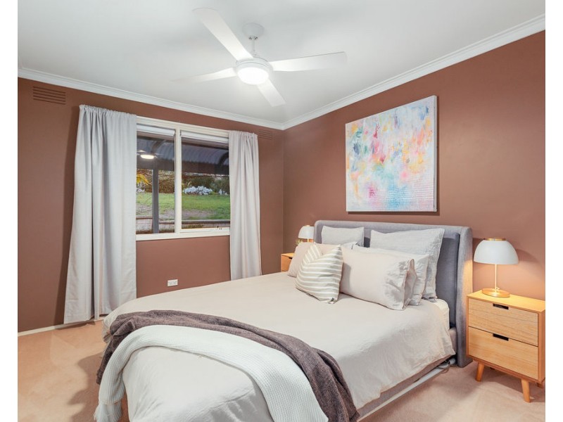11 Fairview Crescent, Diamond Creek VIC 3089
