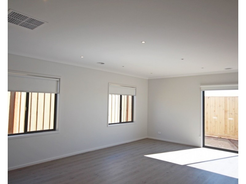 10 Horsetail Avenue, Truganina VIC 3029