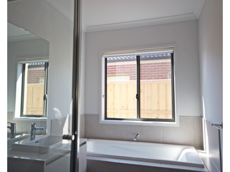 10 Horsetail Avenue, Truganina VIC 3029