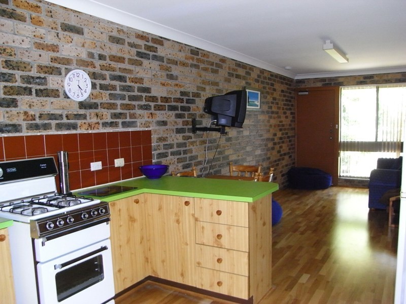 2/5-7 Bowen Street, Huskisson NSW 2540