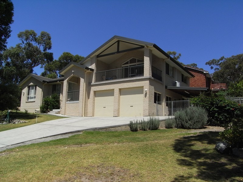8 Grey Place, Vincentia NSW 2540