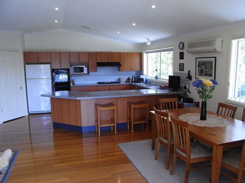 8 Grey Place, Vincentia NSW 2540