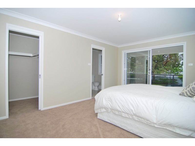 2/6 Morton Street, Huskisson NSW 2540