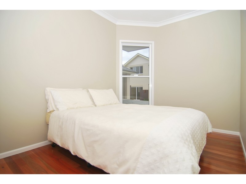 2/6 Morton Street, Huskisson NSW 2540