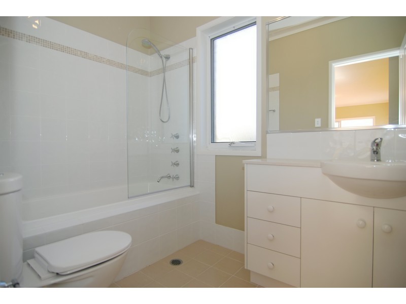 4/6 Morton Street, Huskisson NSW 2540