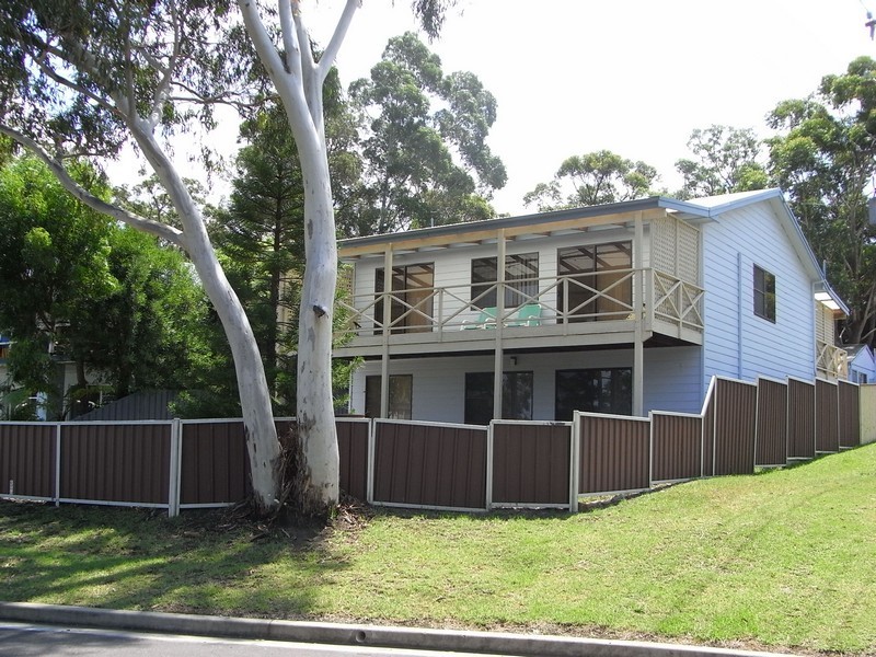 27 Bruce Street, St Georges Basin NSW 2540