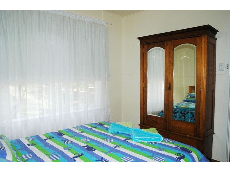 12 Rose Street, Hyams Beach NSW 2540