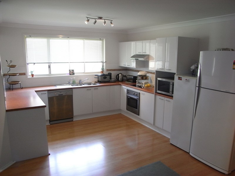 8 Carver Court, St Georges Basin NSW 2540