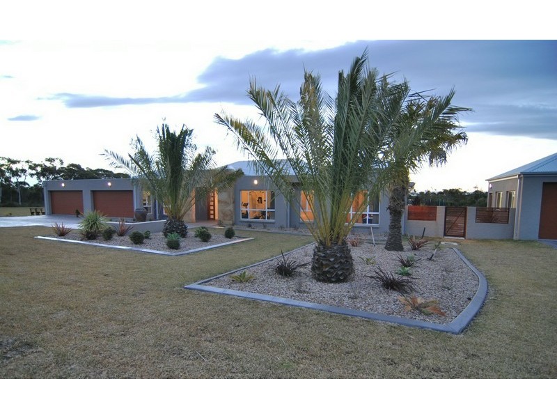 1413 Naval College Road, Vincentia NSW 2540