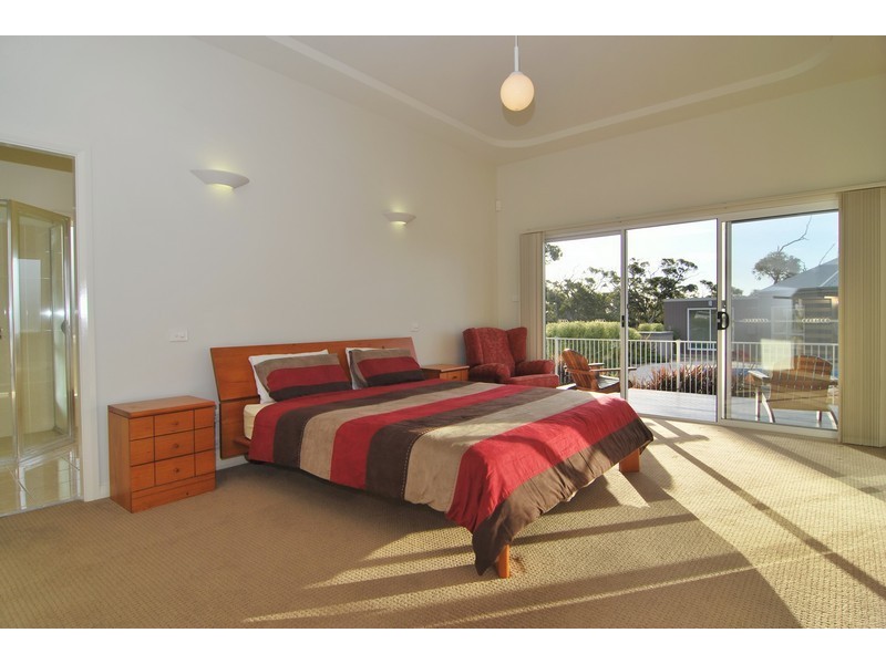 1413 Naval College Road, Vincentia NSW 2540