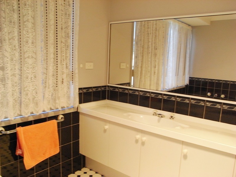 4 Anson Street, Sanctuary Point NSW 2540