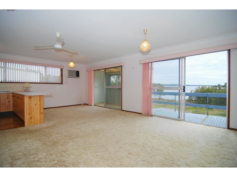 16 Caulfield Parade, Old Erowal Bay NSW 2540