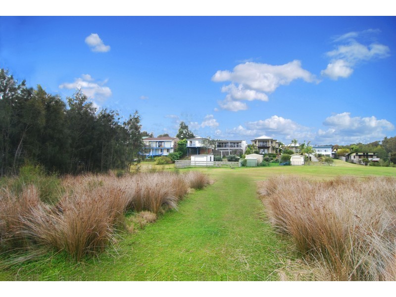 16 Caulfield Parade, Old Erowal Bay NSW 2540