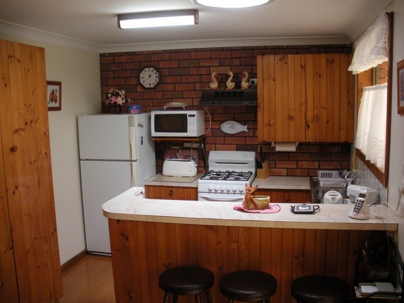 10 Linnane Street, Falls Creek NSW 2540