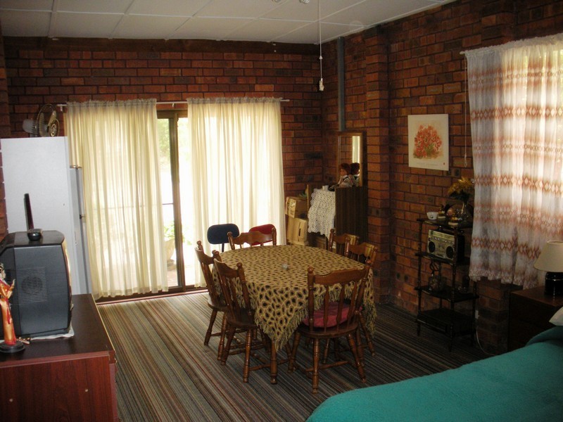 10 Linnane Street, Falls Creek NSW 2540