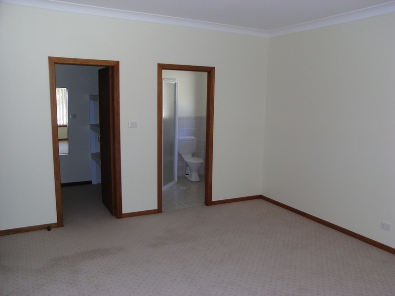 18 Mcarthur Drive, Falls Creek NSW 2540