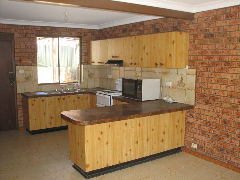 4 Lachlan Crescent, St Georges Basin NSW 2540