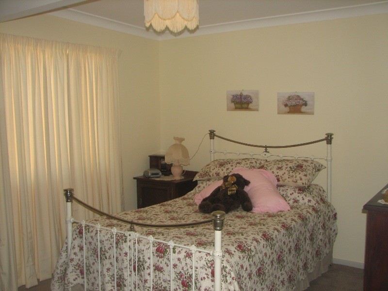 93 Basin View Parade, Basin View NSW 2540