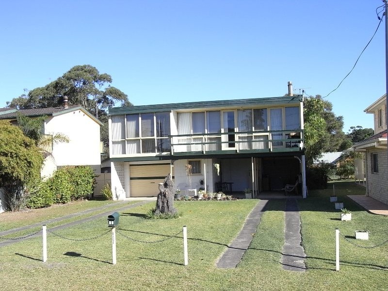 33 Elizabeth Drive, Vincentia NSW 2540
